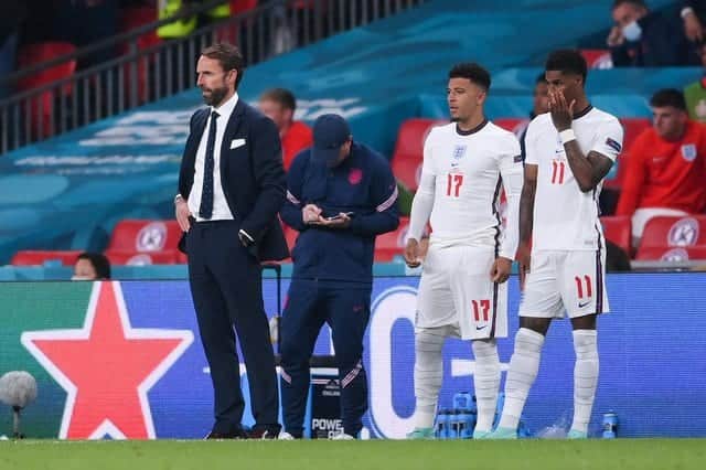 Jadon Sancho and Marcus Rashford of England wait to be substituted (Photo: Getty Images)