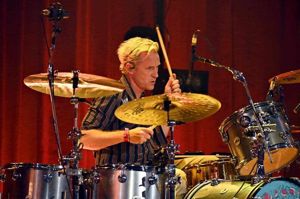 Talars Plaxe Foo Fighters announce new drummer Josh Freese following Taylor Hawkins ...