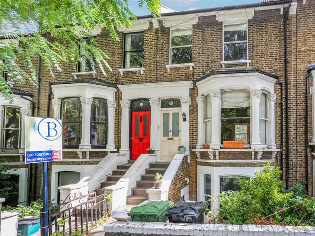 Trendy London flat hits the market for almost £500k - but the baths in the hallway 
