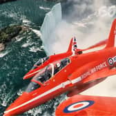 Moment Red Arrows fly over Niagara Falls captured in stunning video