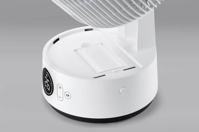 The battery is designed to be easy to replace, and it sits neatly in the top, which is ideal for access