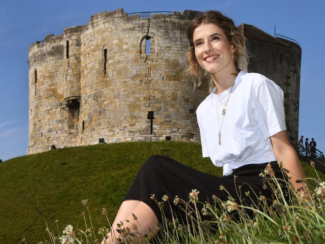 Harrogate Actress Joins Stars In Big York Panto For Lead Role