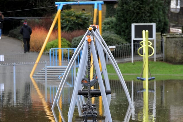 The efforts of volunteers and emergency services have been praised.