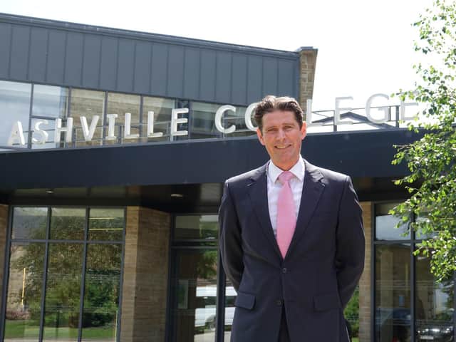 Headmaster of Ashville College, Richard Marshall, has passed away aged 48.