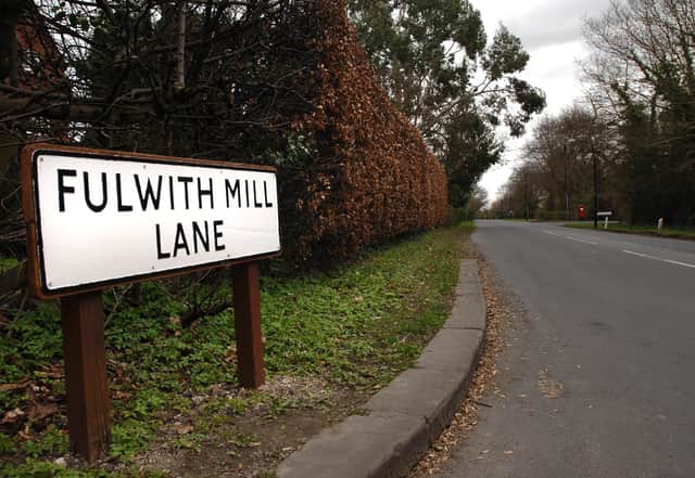 tis. Fulwith Mill Lane in Harrogate. 090325AR2pic.