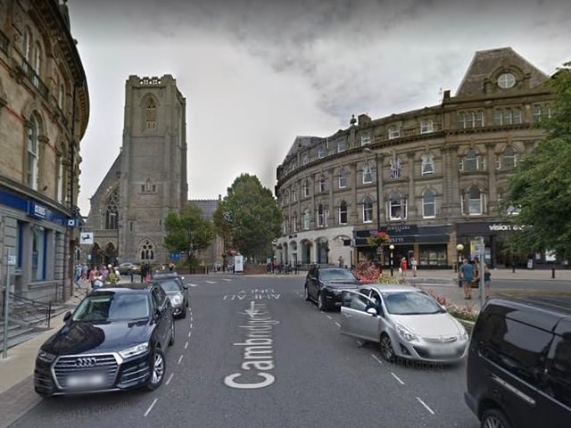 This neighbourhood had 731.0 Covid-19 cases per 100,000 people in the latest week, a decrease of 8.9% from the week before