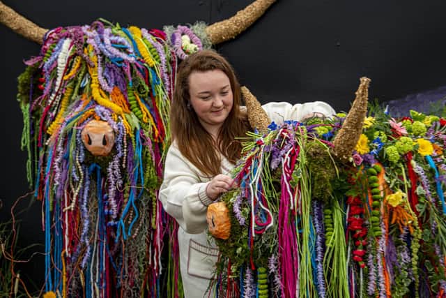 Katie Smith, student at East Durham College, with their take on artist Steven Browns' Rab and Isa McCoo which took the gold medal at the Harrogate Spring Flower Show