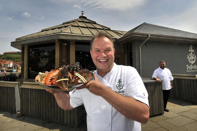 Owned by Andrew Pern of the Michelin-starred The Star, Harome, it serves catch-of-the-day and other locally-sourced dishes.
www.starinntheharbour
