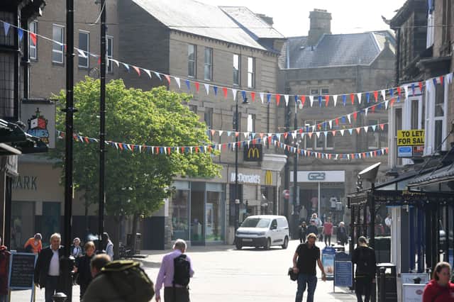 16th May 2022
Queens Platinum Jubilee celebrations, Harrogate.
Pictured bunting on Oxford Street, Harrogate
Picture Gerard Binks
