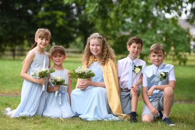 23rd July 2022
Hampsthwaite Feast.
Pictured from left Connie Clare, Carmen Leyland, Feast Queen Sienna Colley, Noah Meads and Adam Verity
Picture Gerard Binks