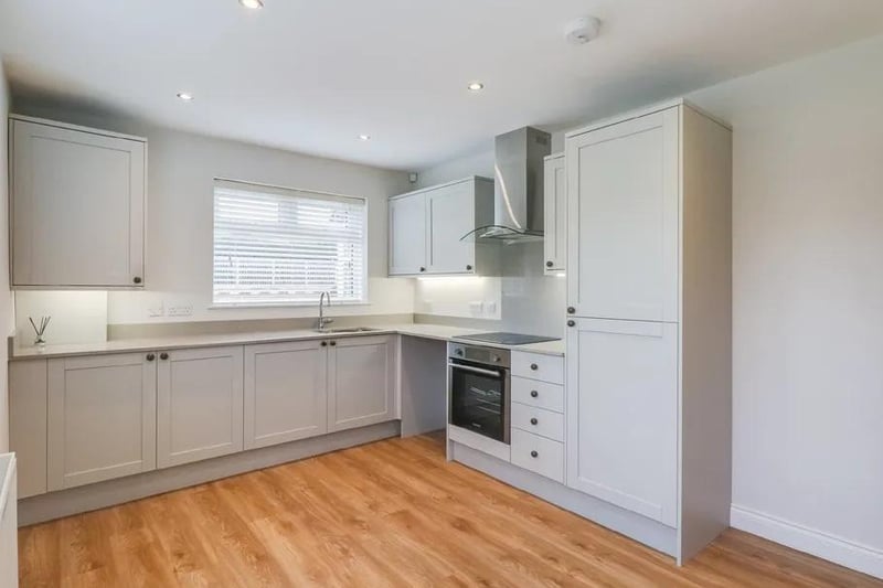 Renovated throughout, this stunning home features a brand new bathroom and newly fitted kitchen with integrated appliances, granite worksurface and granite splashback.