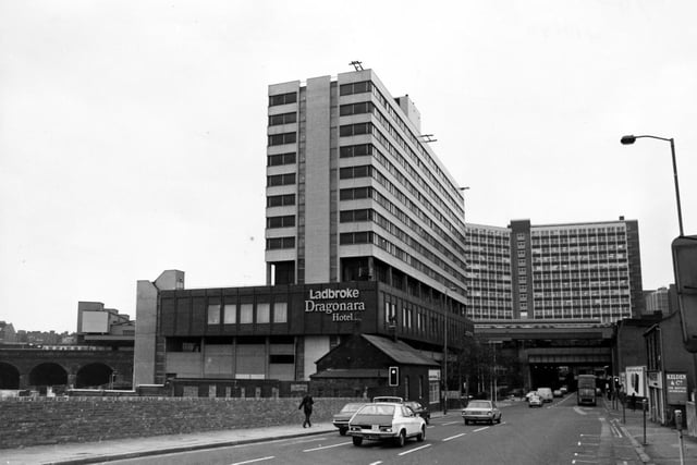 Neville Street looking north towards the railway bridge and station in November 1980. The Ladbroke Dragonara Hotel, now the Hilton Hotel, can be seen in the centre. The tall building on the right is City House.