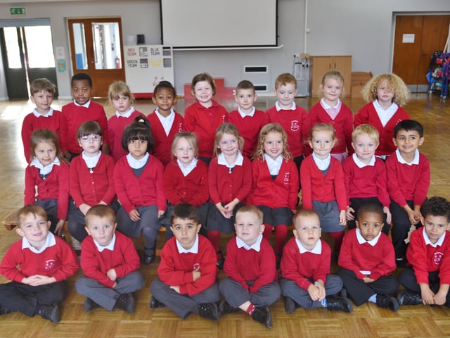 Old Fletton primary school reception classes rec16 EMN-161123-183055009