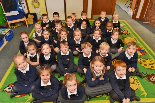 St Botolph's C of E primary school reception classes rec16 EMN-161123-182531009