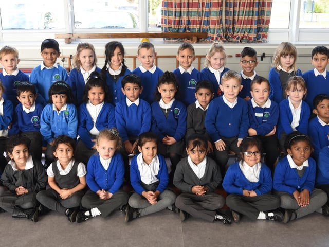 Thorpe primary school reception classes  rec16 EMN-161123-182722009