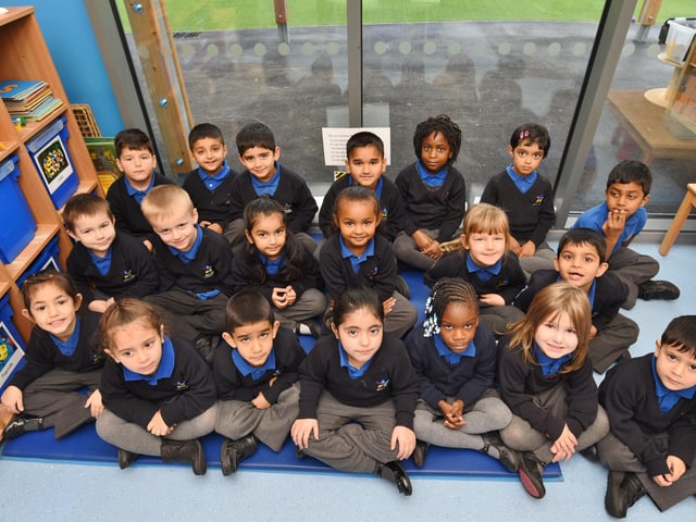 West Town primary school reception classes rec16 EMN-161123-182626009