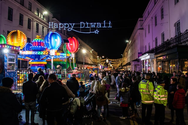 Leamington town centre after the festive lights were switched on for the first time in 2021 yesterday (Sunday November 7). Credit: Sarah Miners (S Miners Photos).