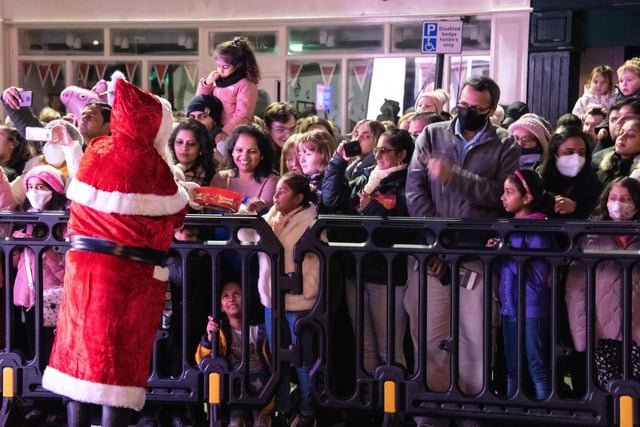 The Leamington festive lights-switch event drew a huge crowd to the town centre on Sunday (November 7).