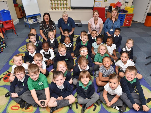 Brewster Ave primary school  reception class rec16 Miss Cave's class EMN-161123-183331009
