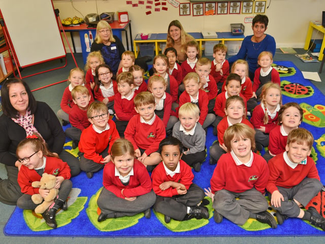 Northborough Primary school reception class rec16 EMN-161123-183021009