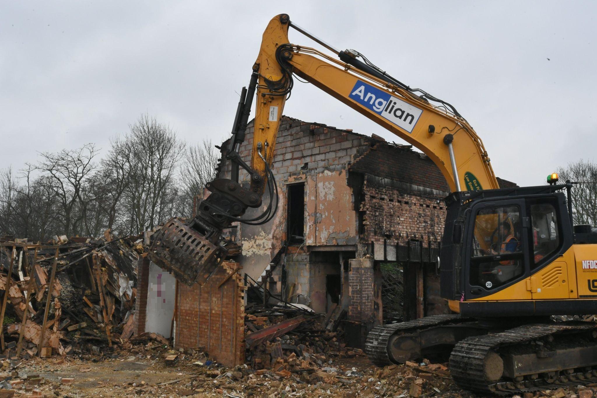 Demolition of the former Silver Jubilee pub at North Bretton by RG Carter Construction.