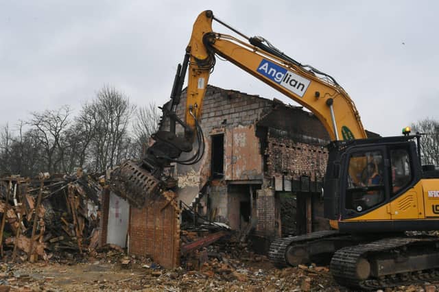 Demolition of the former Silver Jubilee pub at North Bretton by RG Carter Construction.