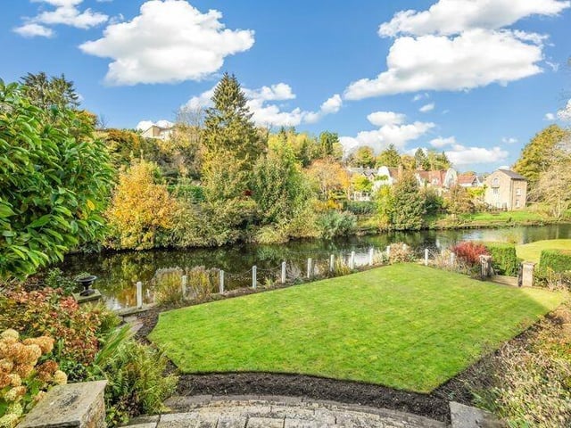 Gardens with a beautiful riverscape.