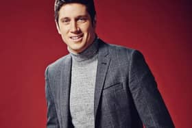 Vernon Kay will replace Ken Bruce on his mid-morning weekday slot on BBC Radio 2. 