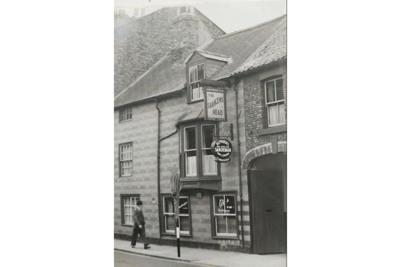 One of Ripon's old Coaching Inns that became the Saracens on North Street. Here it is in the 1940's whilst some locals still claim to have drank their first alcoholic drink here.