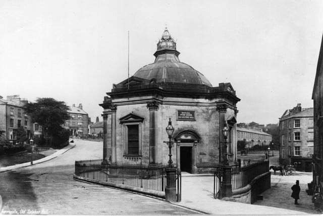 The Royal Pump Room and Old Sulphur Well in Harrogate in 1928