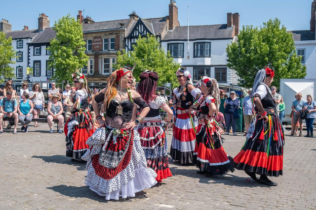 400 Roses performed on the Saturday and saw the Market Square delight crowds with their UK-style folk dancing with a twist of exotic tribal belly dancing.