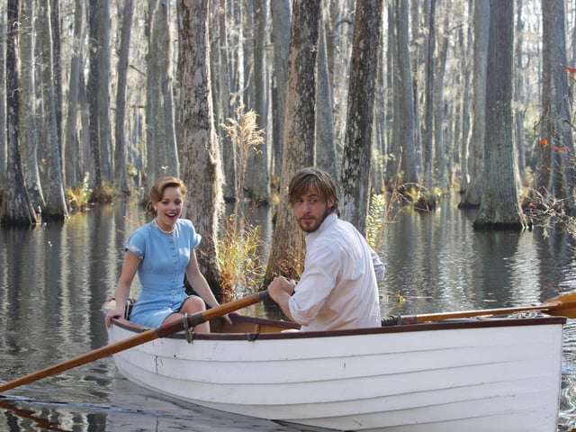 When it comes to popular romantic dramas, you can't get much more 'perfect movie couple' than the agonisingly beautiful pairing of Allie (Rachel McAdams) and Noah (Ryan Gosling) in The Notebook.