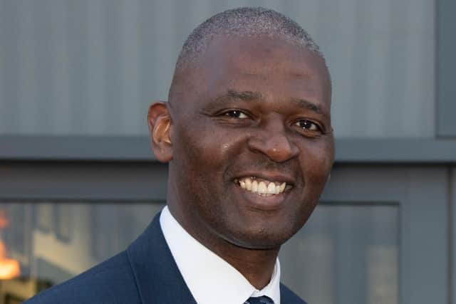 Councillors have backed a package worth £101,274 for outgoing chief executive of Harrogate Borough Council Wallace Sampson