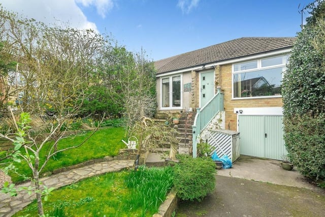 This two bedroom and one bathroom semi-detached bungalow is for sale with Myrings for £280,000