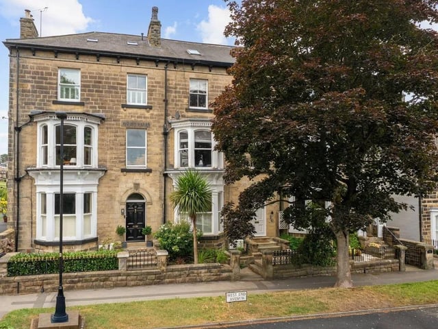 This three bedroom and two bathroom flat is for sale with Myrings Estate Agents for £465,000
