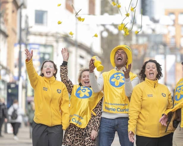 Chris Kamara surprises Leeds locals as he lauches Marie Curie Great Daffodil Appeal.
