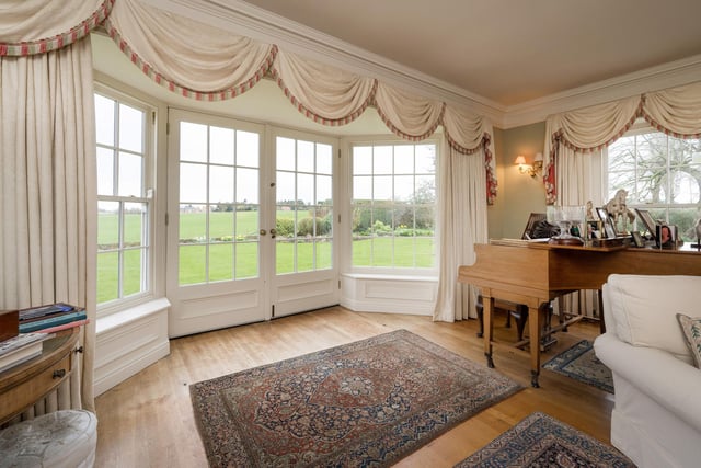Lovely views from this bay fronted reception room.