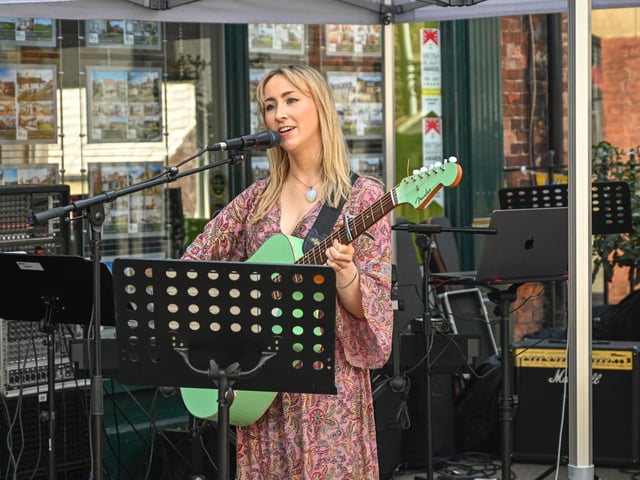 Singer songwriter Alannah Creed brings her own flavour of atmospheric songs and sounds to Kirkgate