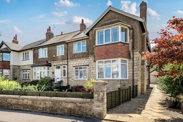 This two bedroom and one bathroom flat is for sale with Myrings Estate Agents for £475,000