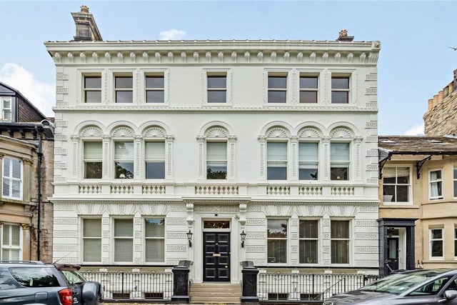 This two bedroom and two bathroom ground floor apartment is for sale with Carter Jonas for £795,000