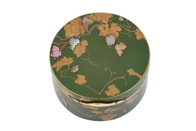 Louis XV Gold-Mounted Lacquered and Tortoiseshell Bonbonnière – estimate: £5,000-8,000