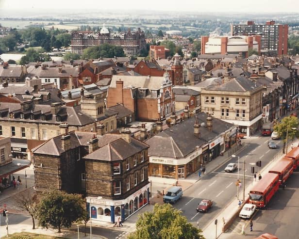 Harrogate's shopping streets in the Station Parade area in 1986. (Picture courtesy of Ian McLeod)