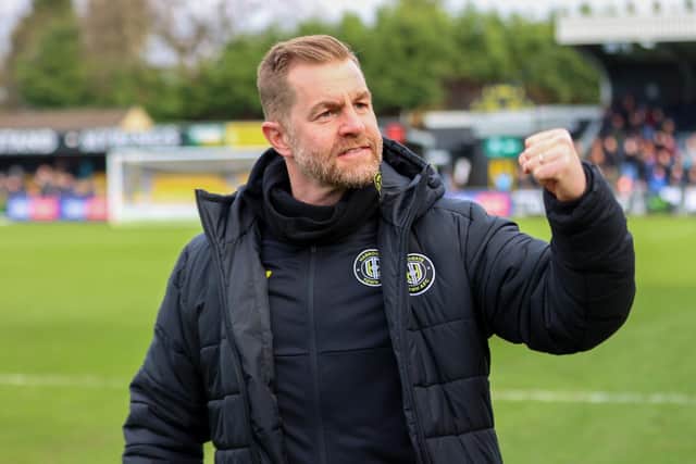 Sulphurites boss Simon Weaver hailed his players' second-half performance as 'magnificent'.