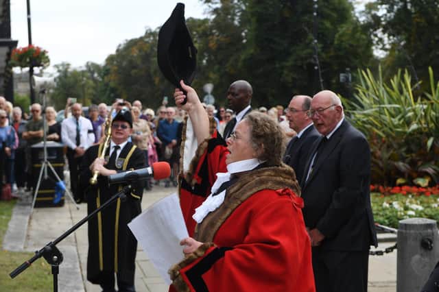 Harrogate mayor Victoria Oldham leads the three cheers for the King.