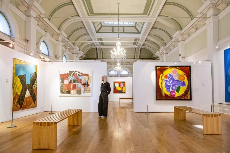 This art gallery houses a collection of fine art, including works by local artists and British contemporary artists
