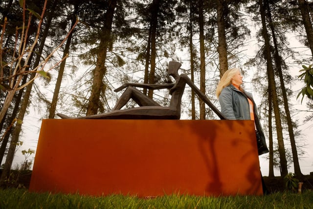 Sasha Jackson-Brown pictured with the sculpture called 'Rina 111' by Nando Kallweit