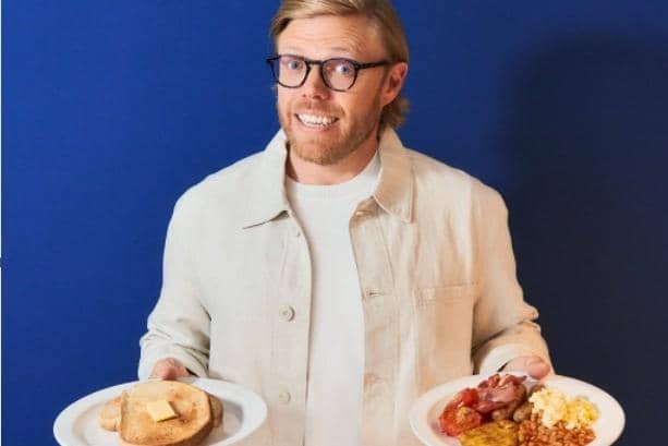 Holiday Inn Express launches the “The Great Wake Up Debate,” led by comedian Rob Beckett, weighing in on everything from serial snoozing and shower schedules to the bedtime rituals people swear by.