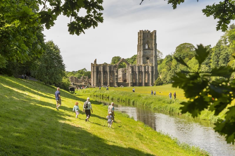 Surrounded by beautiful North Yorkshire countryside, this World Heritage Site has a lot to offer for a thoroughly enjoyable day out. The magnificent ruins of the once prosperous Fountains Abbey, the largest monastic ruins in the country, sits alongside a Georgian water garden that is sure to delight your senses by offering breath-taking landscape.