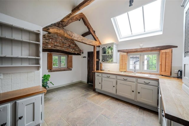 An alternative view of the double aspect diing kitchen.