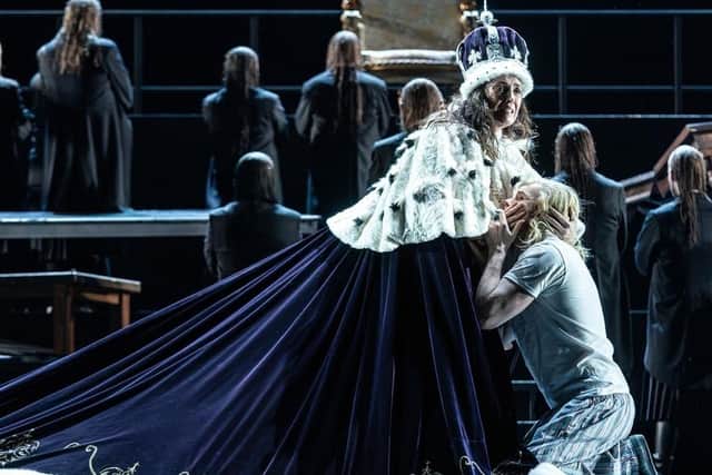 Oper Leipzig pays attention to sustainable costumes during production (photo: Tom Schulze)